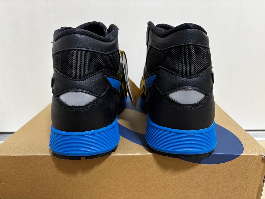 新品未使用品　ASICS ハイカット安全靴 ブラック/イエロー　CP308AC