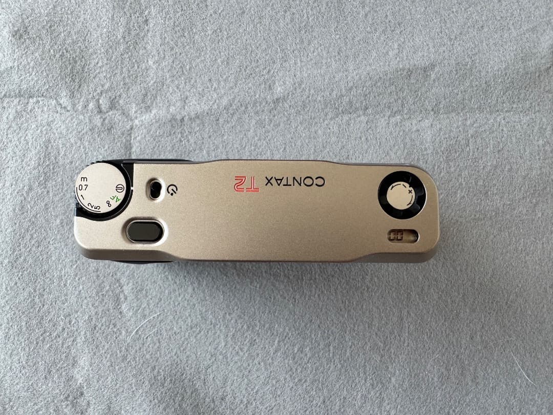 【美品】CONTAX T2 35mm コンパクトカメラ (Carl Zeiss)