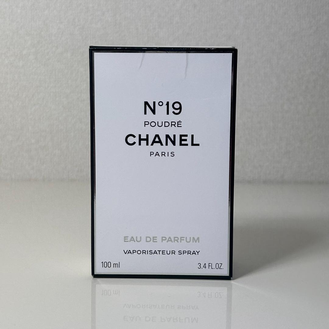 ●CHANEL N°19 プードレ オードゥパルファム 100ml 箱付き