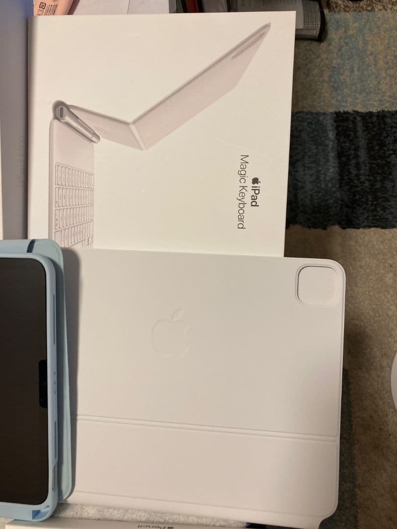 AppleiPadPro 第4世代11インチシルバー256GBキーボード、ペン