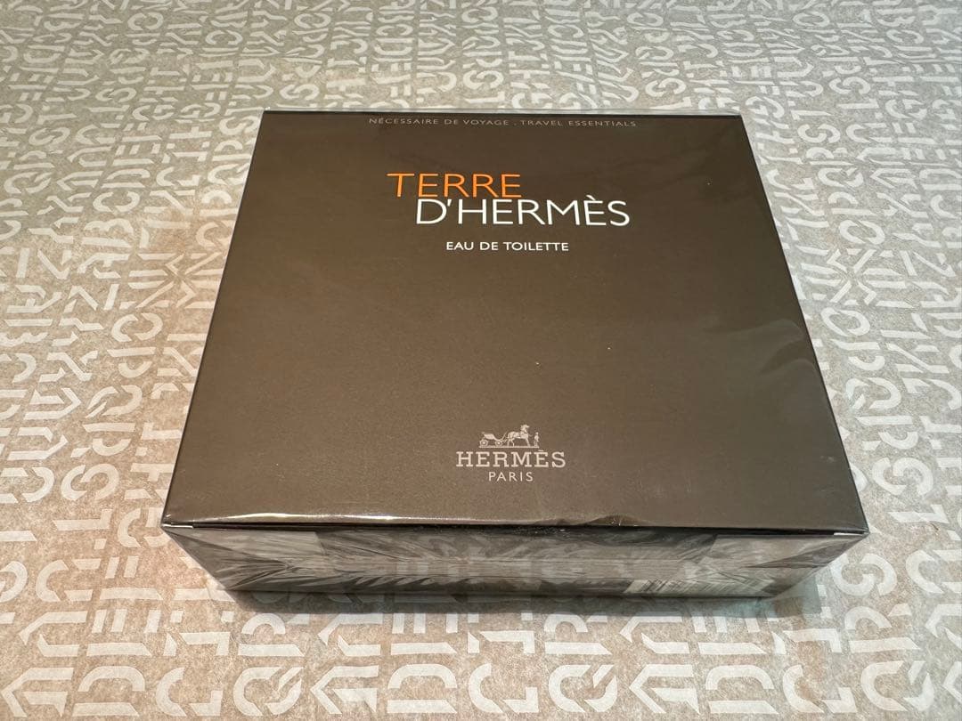 HERMESTERRE D'HERMÈS 香水・シャワージェルセット ポーチ付