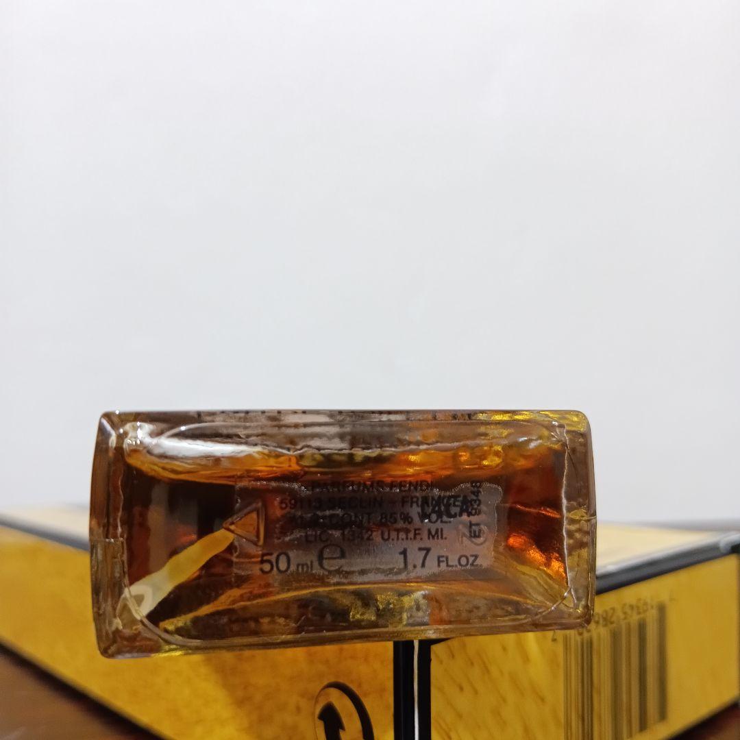 9-37　FENDI　オードトワレ　50ml