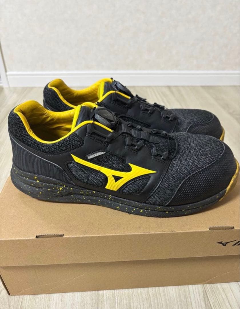 Mizuno BOAフィットシステム 安全靴 黒/黄26.5cm
