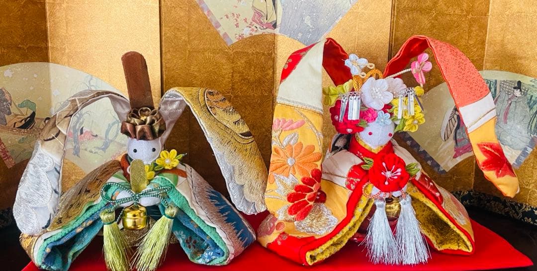 おばあちゃんのハンドメイド　着物うさぎ人形　刺繍着物　アンティーク　お雛様にも