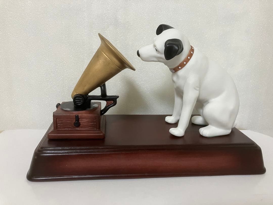 「ニッパーくん」「蓄音機」「台座」の3点セット（陶器製）