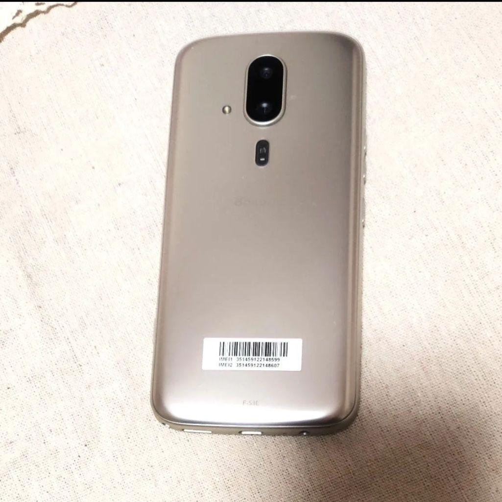らくらくスマートフォン　F-53E ゴールド　ほぼ未使用