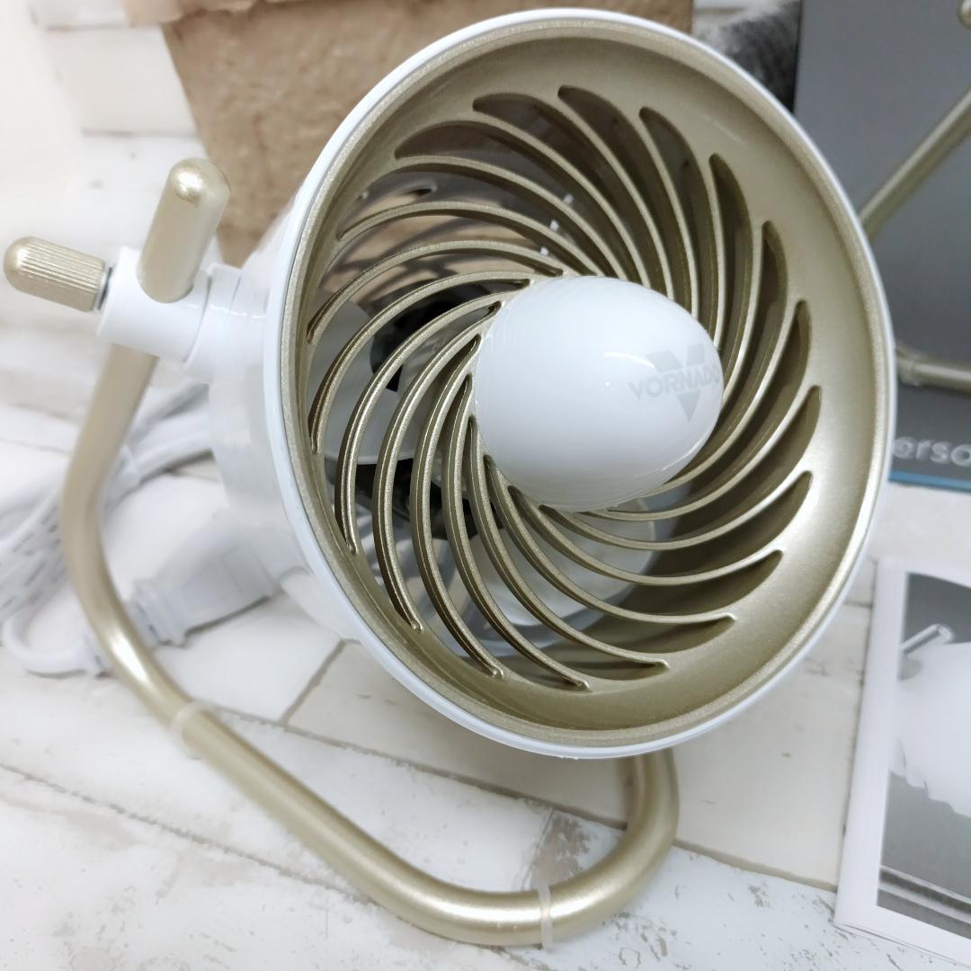 Vornado Pivot パーソナル エアサーキュレーター静音ポータブルファン