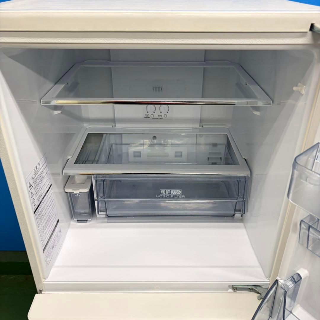 823 高年式　極美品　人気　モデル　アクア　3ドア　冷蔵庫　家庭用　単身用