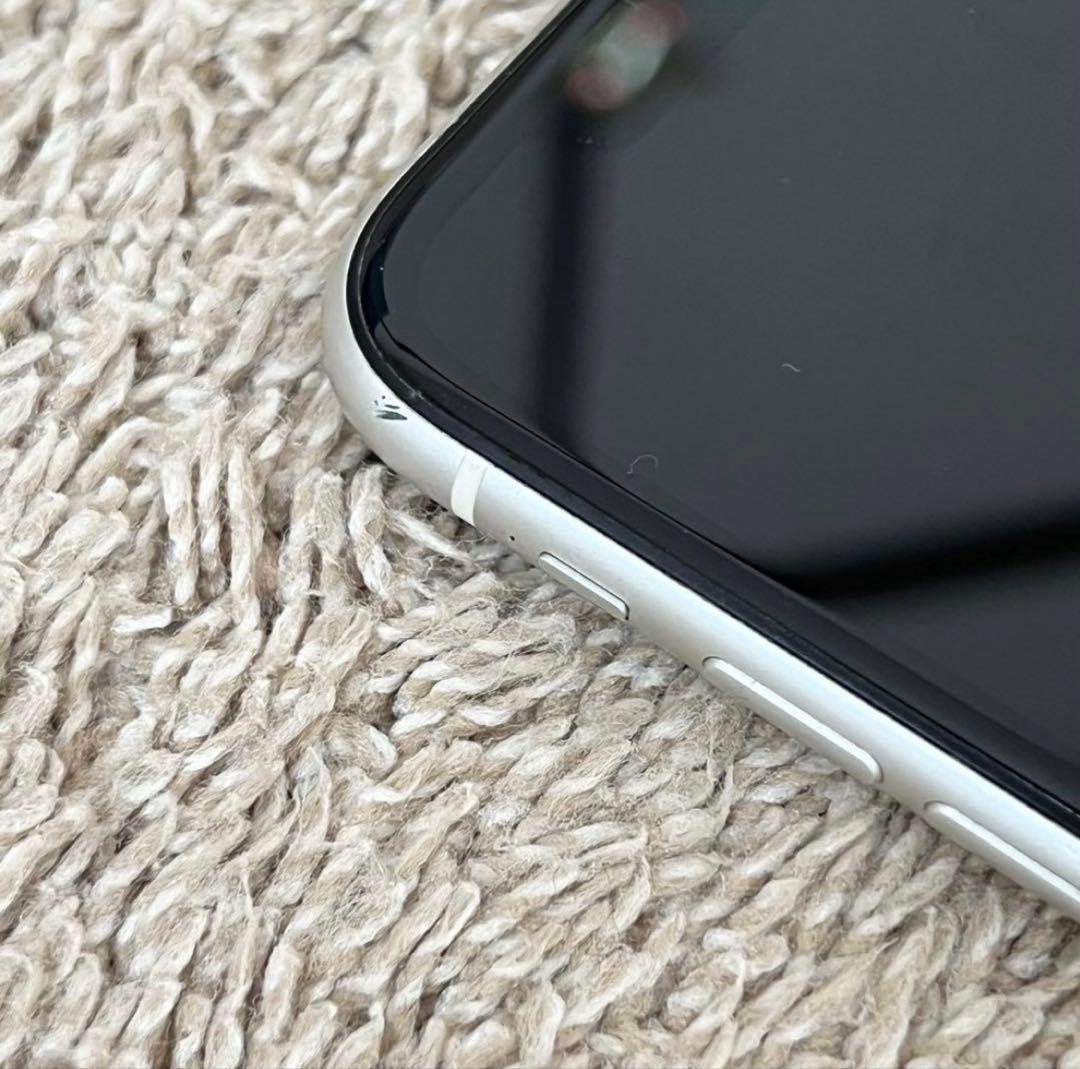 Apple iPhone 11 本体 イヤフォン,充電器付き