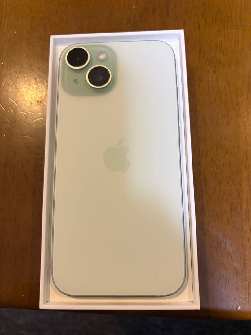 Apple iPhone 15 128GB 本体 SIMフリー　グリーン