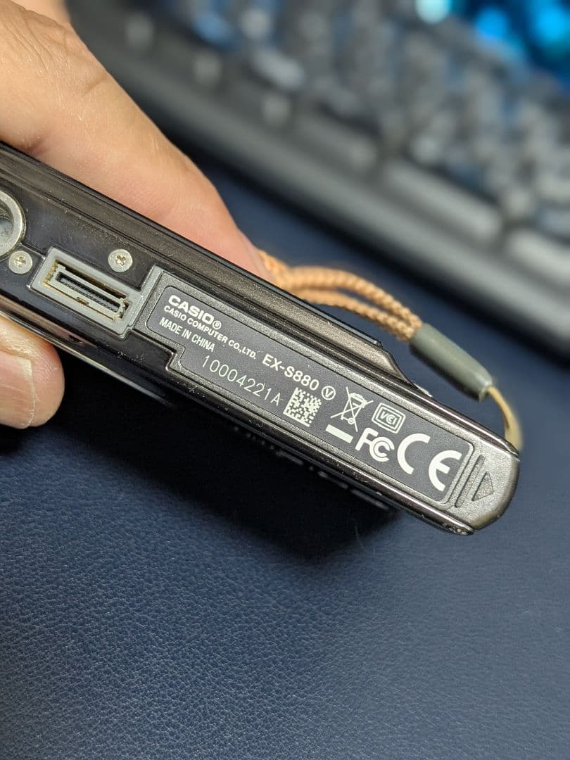 デジタルカメラ CASIO EXILIM EX-S880
