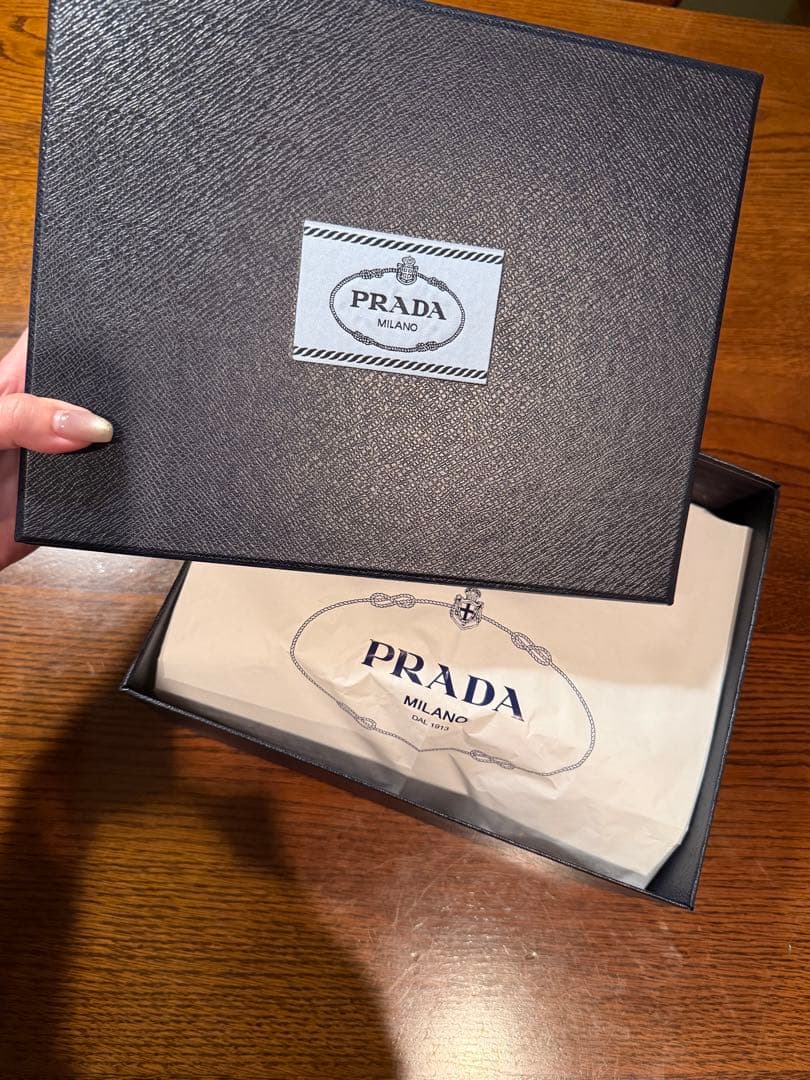 PRADA ブラックナイロンキャップ【犬用 美品】