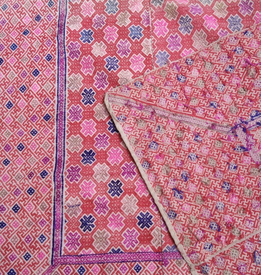中国アンティーク　少数民族　手刺繍　テーブルクロス、ソファーカバー、タペストリー
