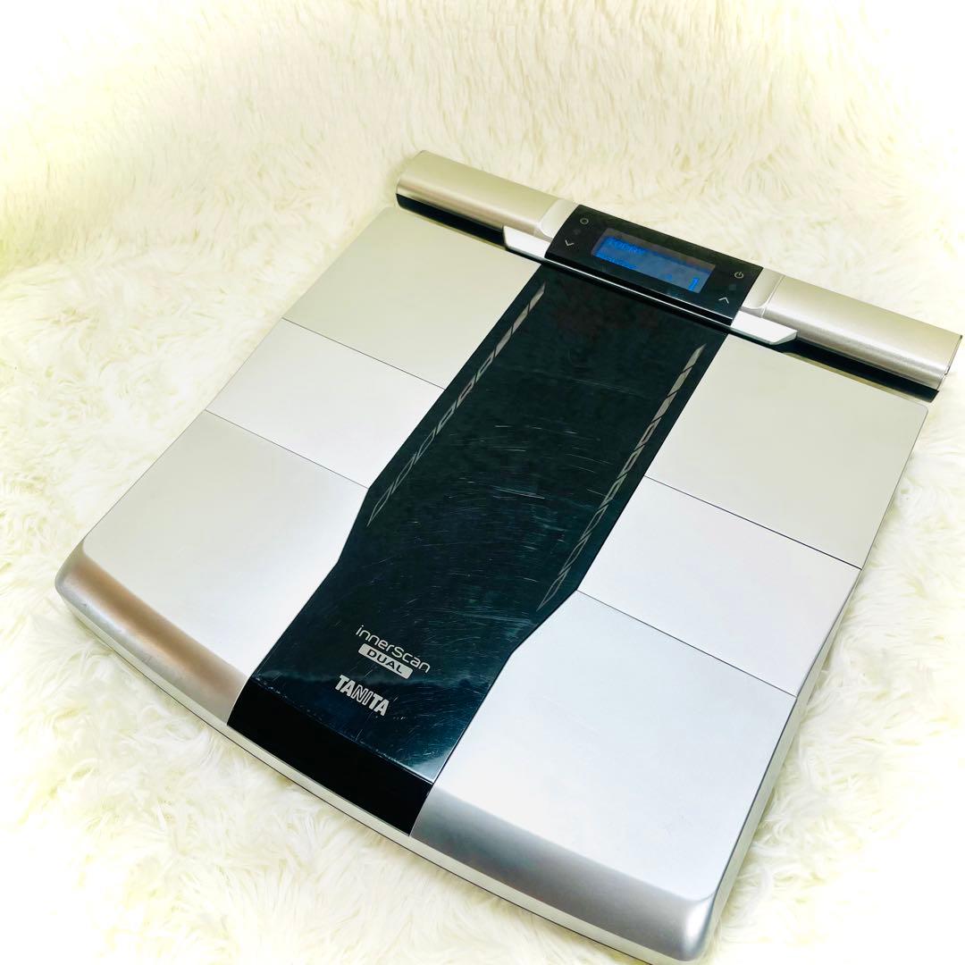 タニタRD-800 インナースキャンデュアル　体組成計 部位別　体重計　筋肉量