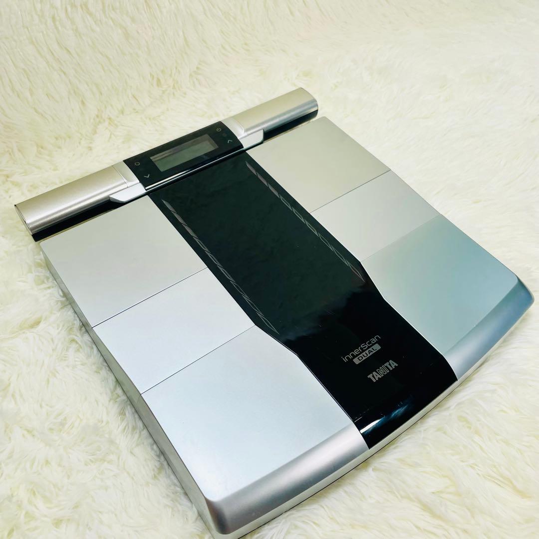 タニタRD-800 インナースキャンデュアル　体組成計 部位別　体重計　筋肉量
