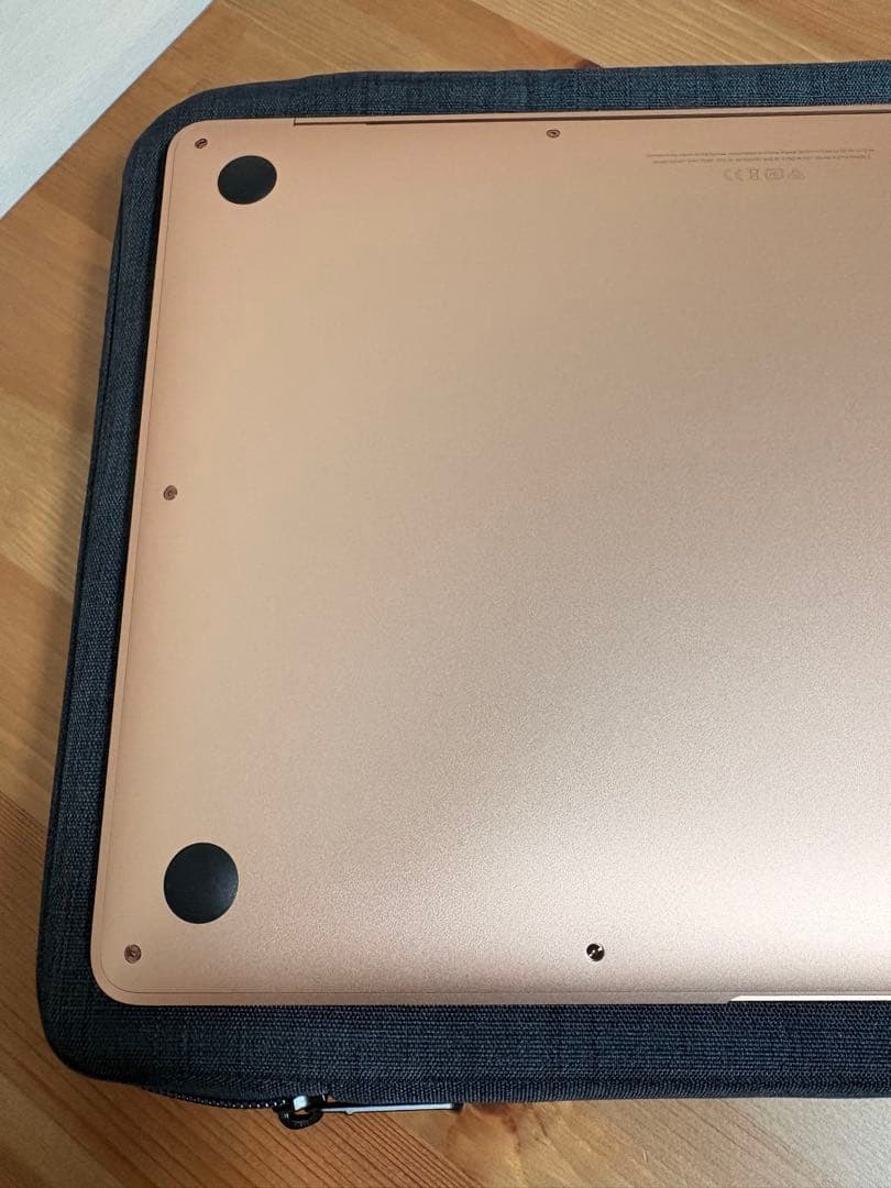 13.3インチMacBookAir(整備済製品) M1チップ - ゴールド