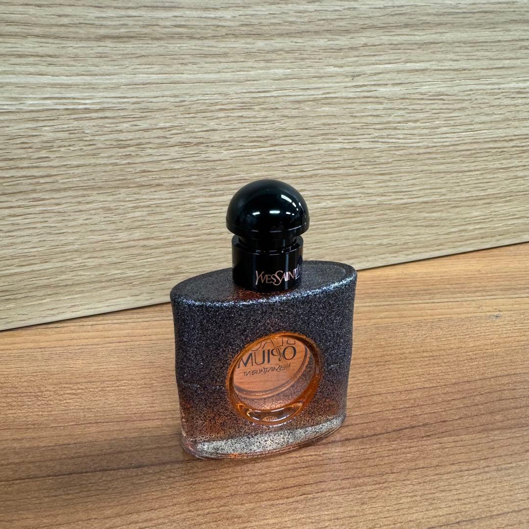 Yves Saint Laurent Black Opium 香水