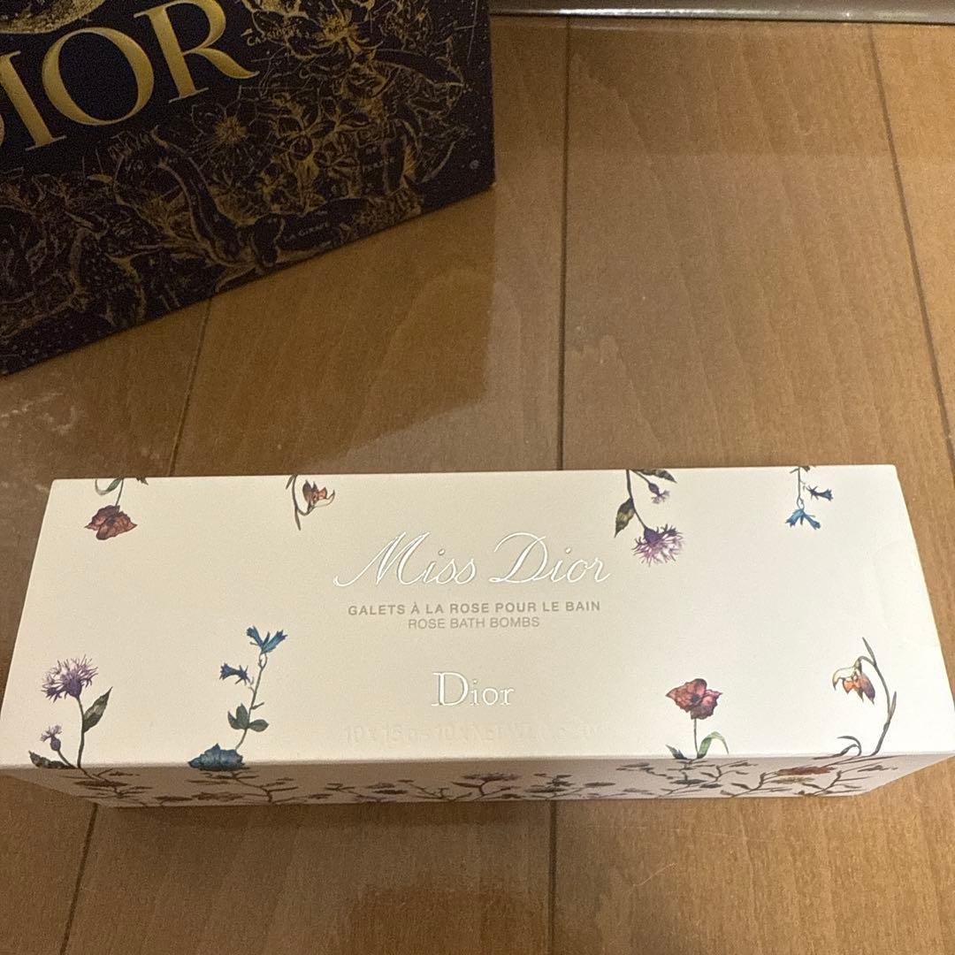 Dior Miss Dior 数量限定品のバスボム ギフトバッグ付き