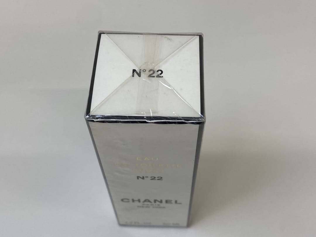 CHANEL Eau de Toilette Spray N°22 50mL