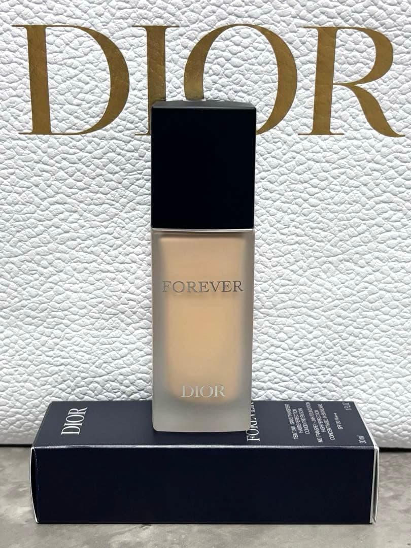 Dior ディオールスキン フォーエヴァー フルイド マット 1N