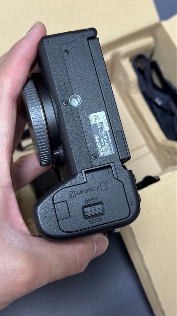 美品 Sony A6700 ボディー　ソニー