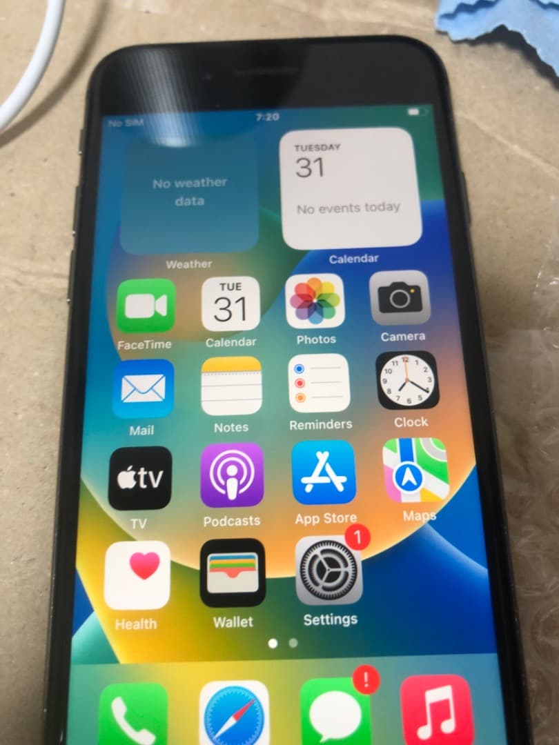 スマートフォン本体 Iphone 8.