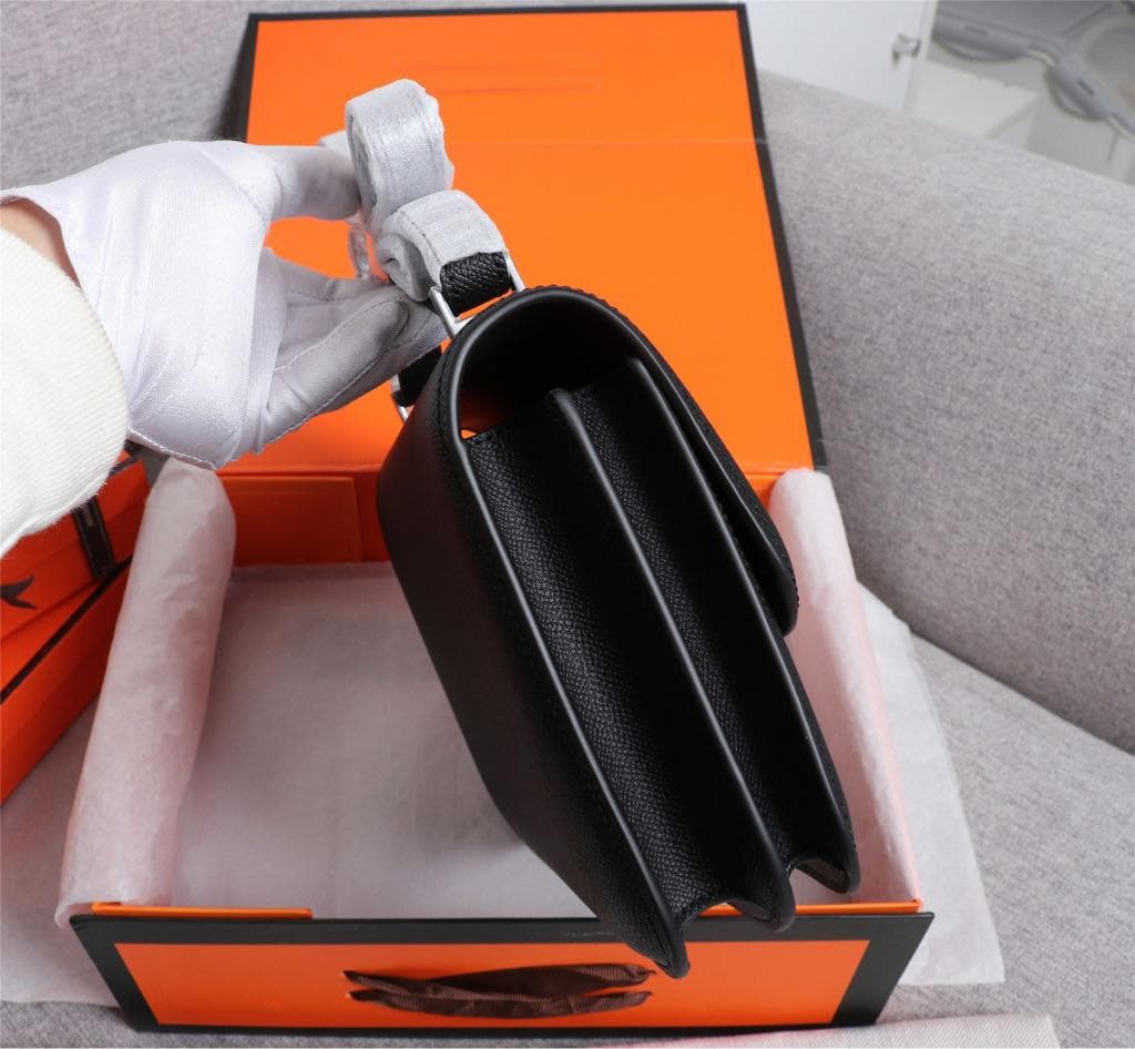 HERMES コンスタンススリム　ブラック　シルバー金具