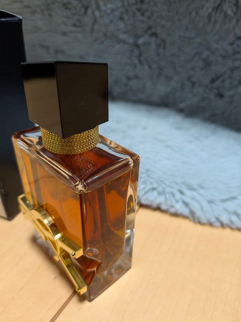 未使用に近い　イヴサンローラン リブレ オーデパルファム アンタンス 50ml