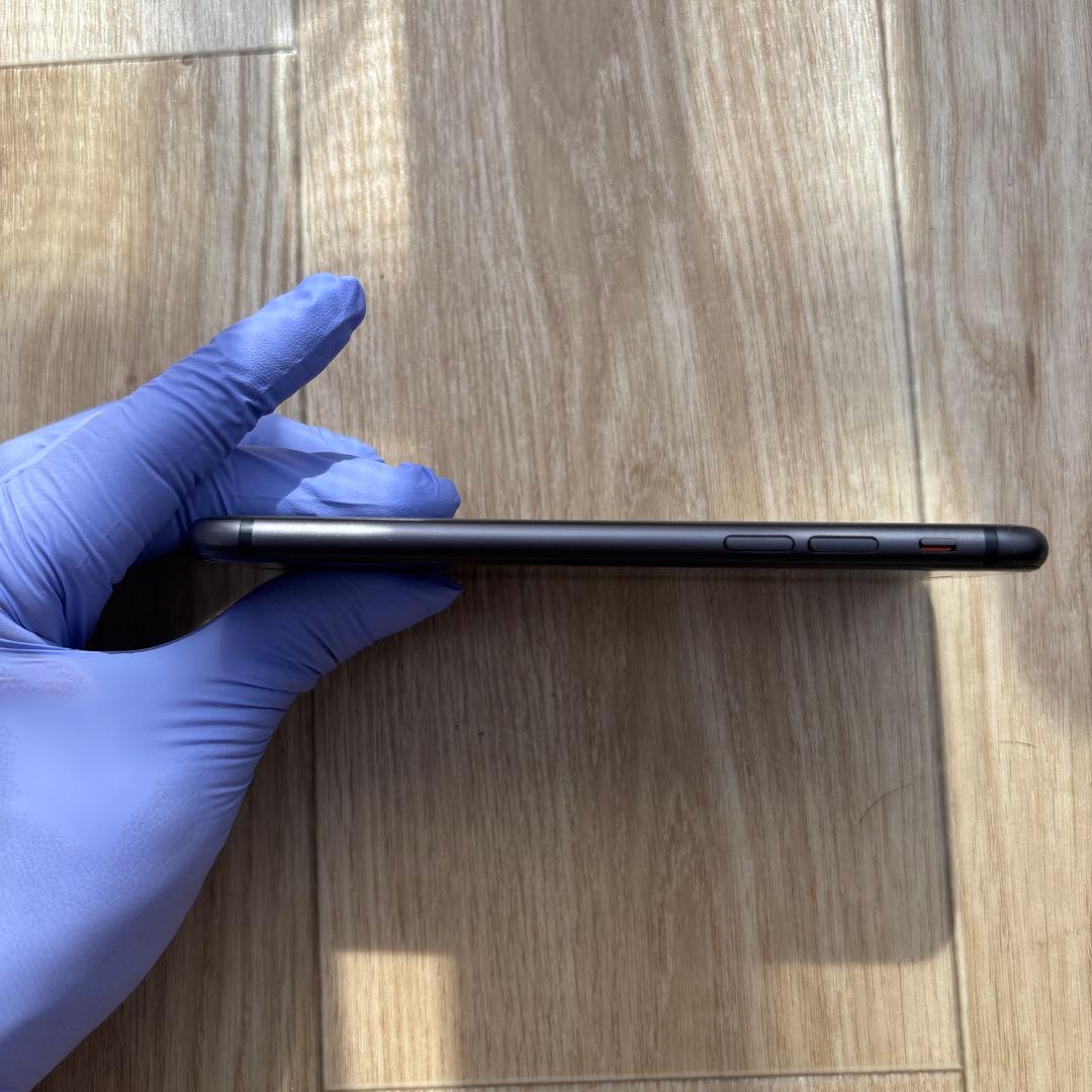 iPhone8 スペースグレイ