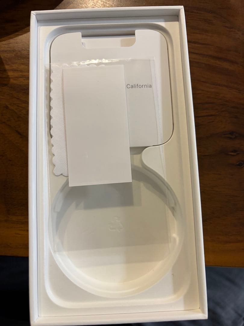 iPhone 15 Pro 本体 128GB 背面ひび割れあり