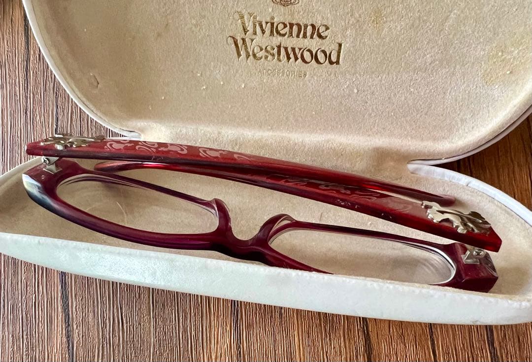 Vivienne Westwood 赤いメガネ(度あり) ケース付き