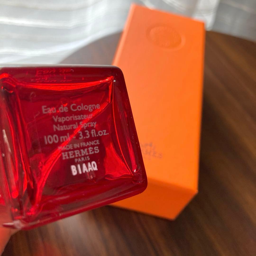 香水(女性用) HERMES Eau de rhubarbe ecarlate 100ml