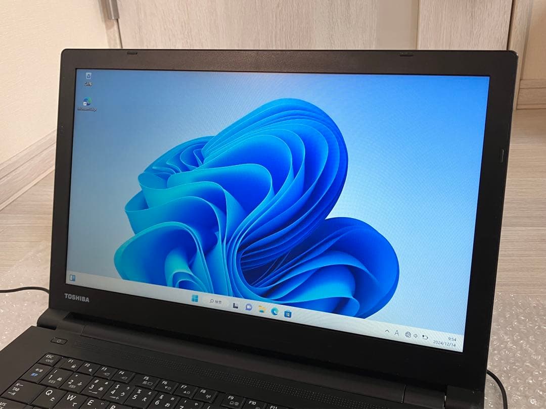 東芝 dynabook Satellite B35/R 8GB/SSD 1TB
