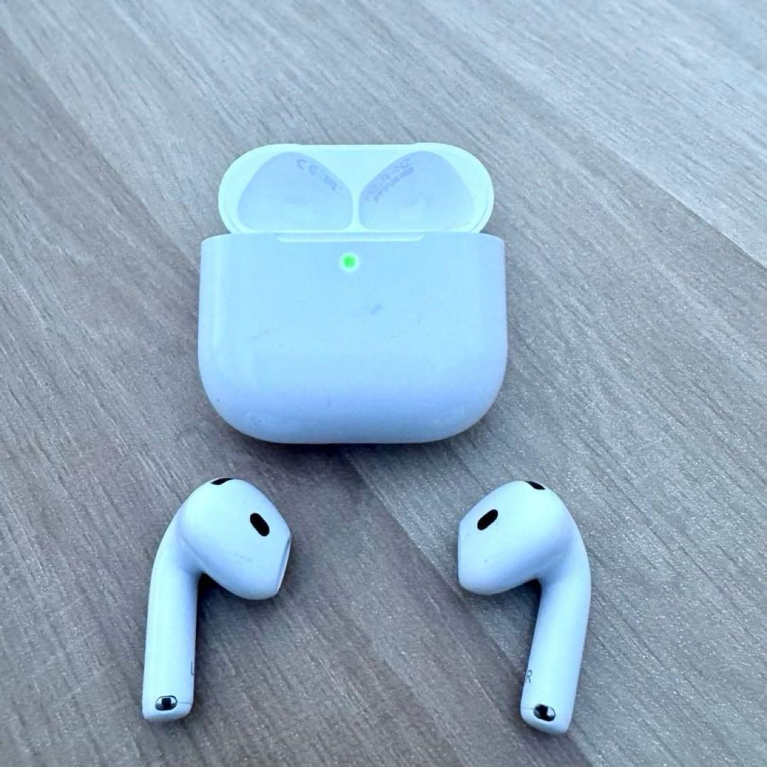 Apple AirPods 4 【アクティブノイズキャンセリング搭載タイプ】