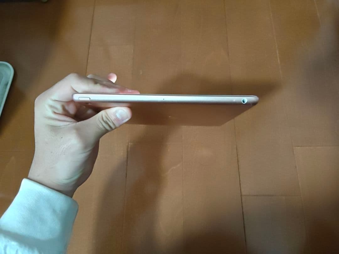 iPad 第6世代 WiFiモデル 32GB