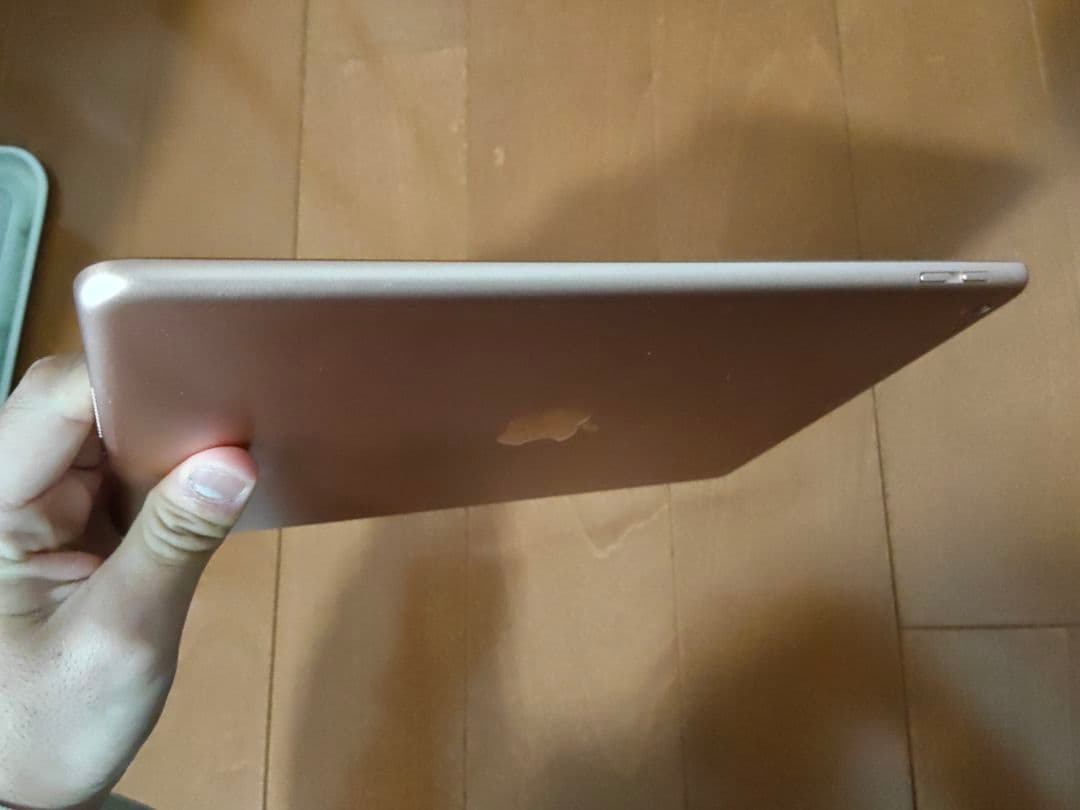 iPad 第6世代 WiFiモデル 32GB