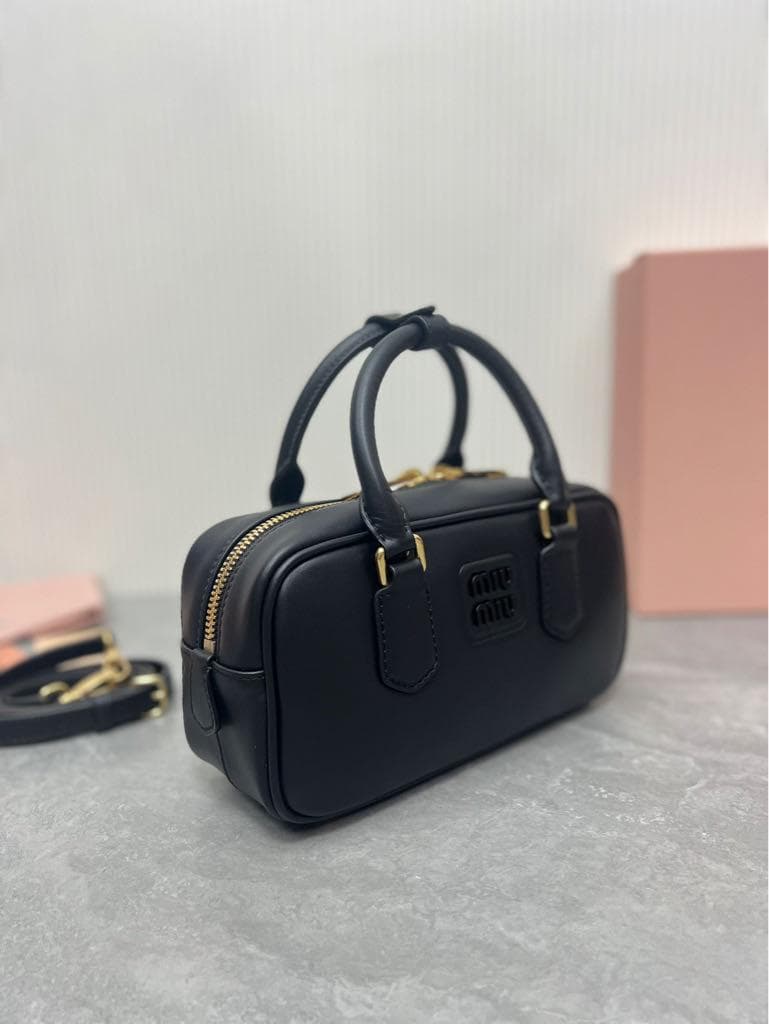 MIU MIU ミニボストンバッグ 2WAY ハンドバッグ ブラック