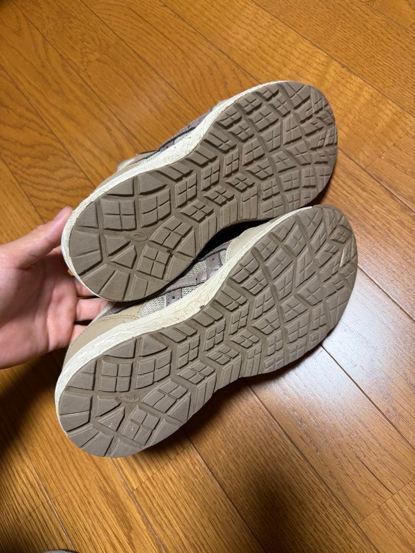 学*様 ASICS ベージュ 安全靴 ダイヤル式