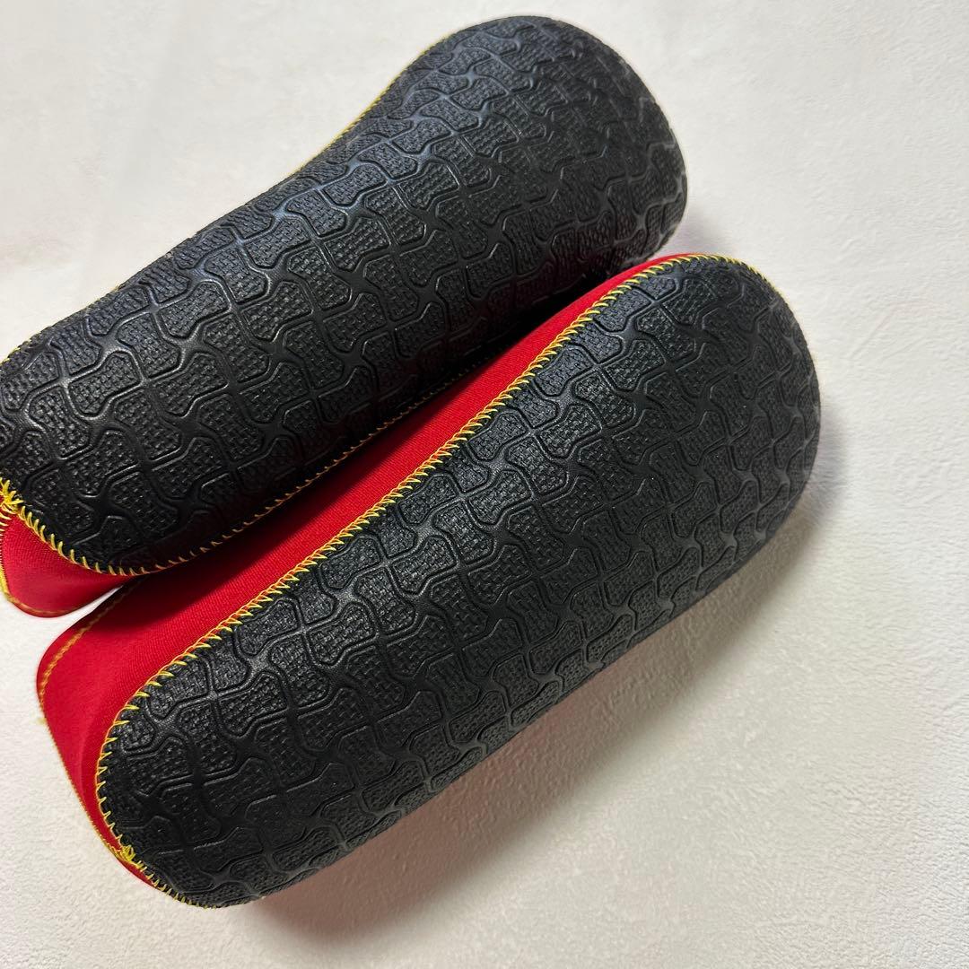 説明書付き　クロッツ やわらか湯たんぽ 足用ショートタイプ レッド 24cm