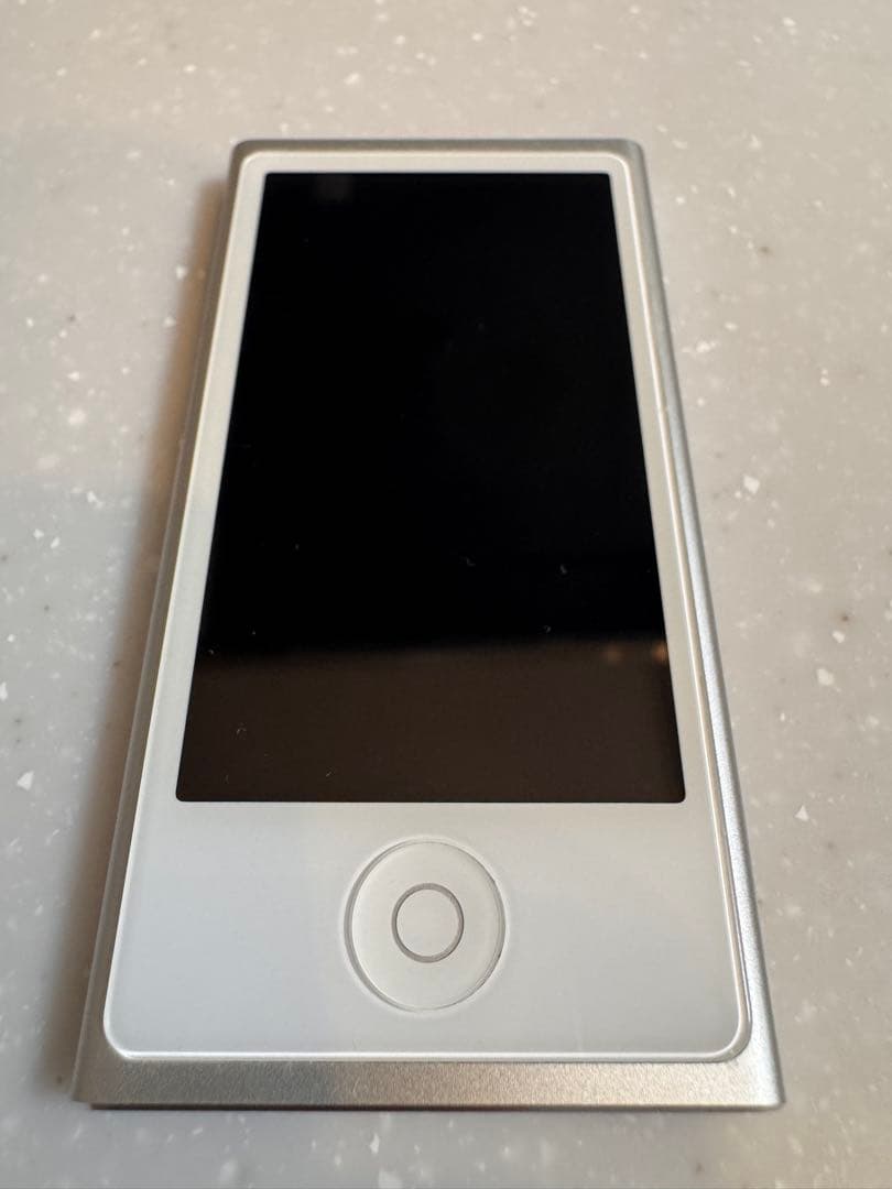 Apple iPod nano 16GB シルバー　MD480J 第7世代