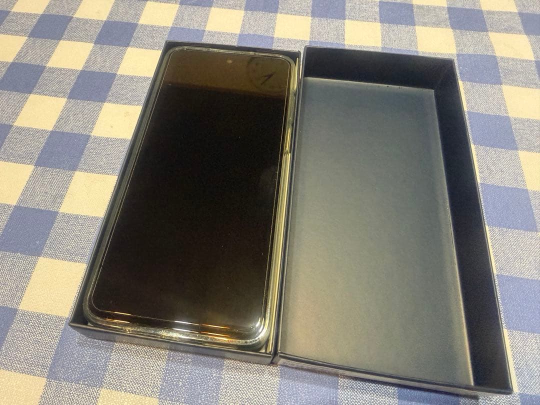 Motorola moto g53yスマートフォン シルバー箱付き