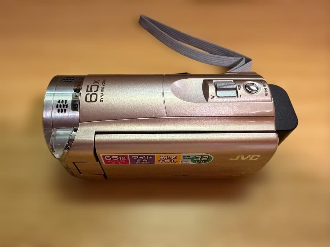 JVC ビデオカメラ　GZ-E565-N