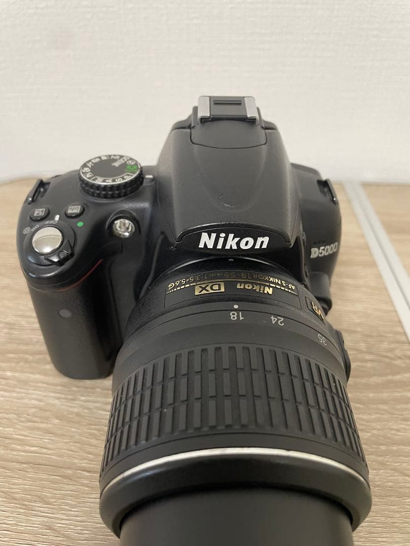 Nikon D5000 レンズキット 18-55mm VR バッテリー充電器付