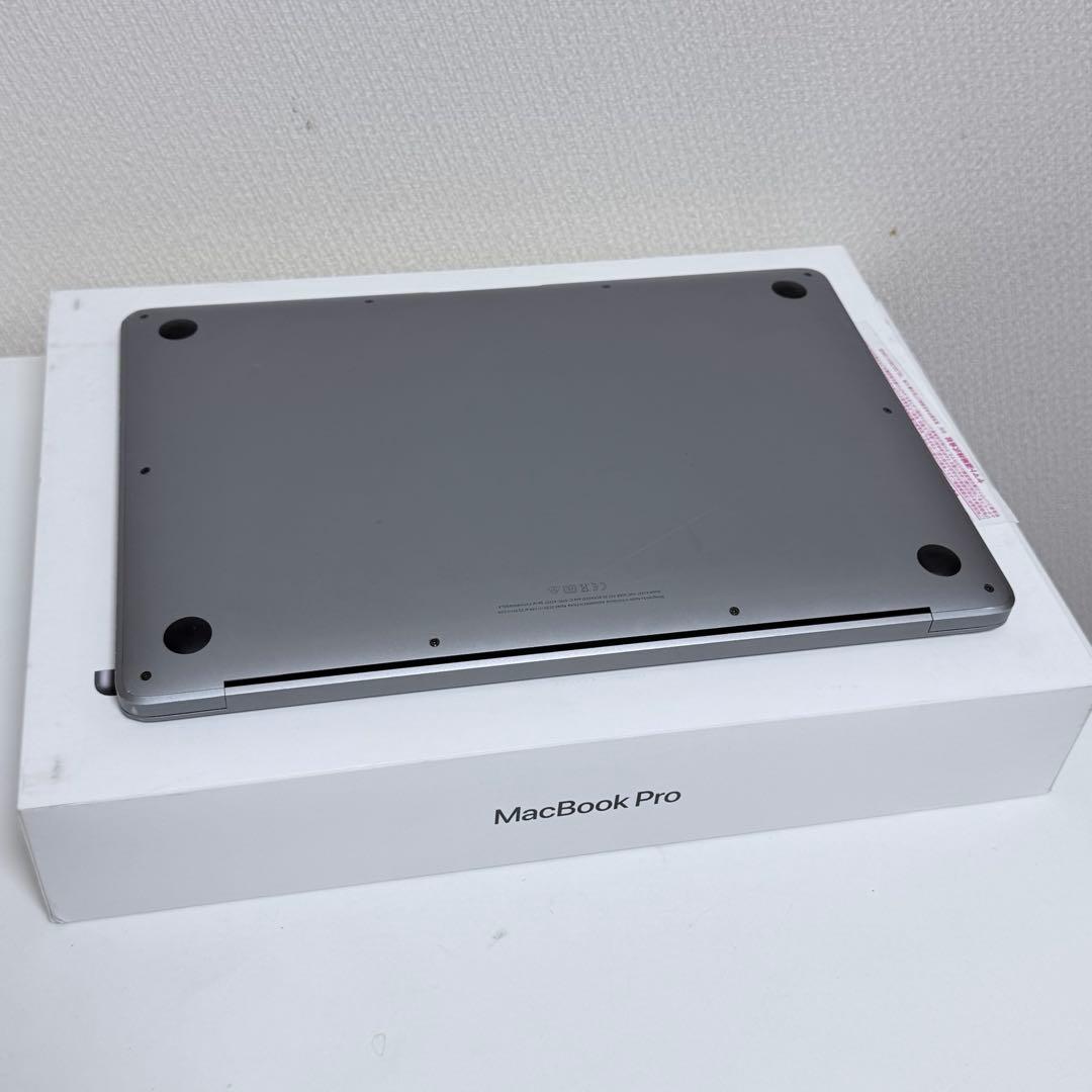MacBook Air M1 13インチ　8GB 256GB
