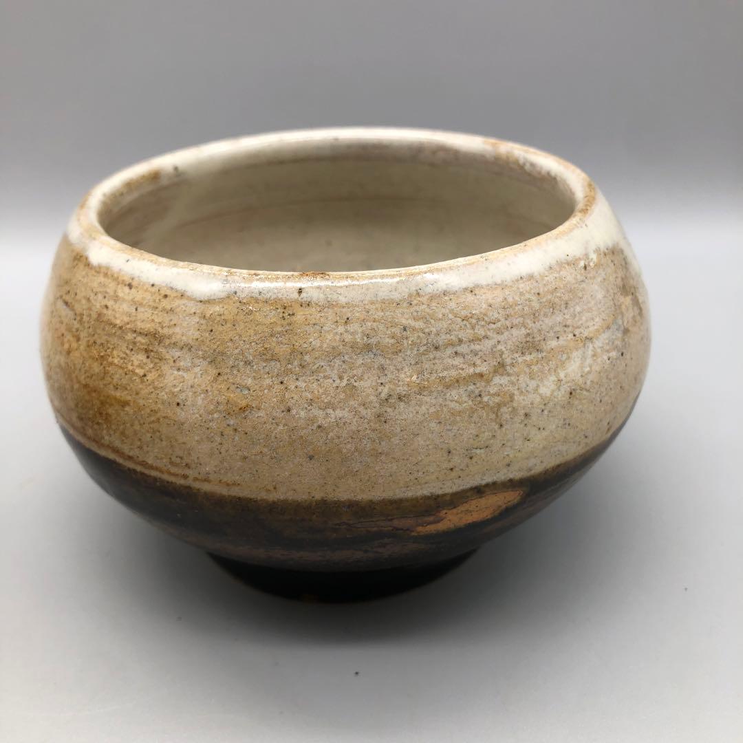 白釉薬黒釉対比渦巻き底抹茶茶碗13cm茶道具伝統工芸ビンテージ陶器骨董品鉢ボウル