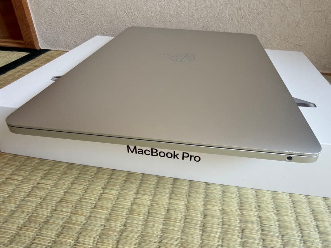 MacBook Pro M1 2020 バッテリー96% 充放電111回
