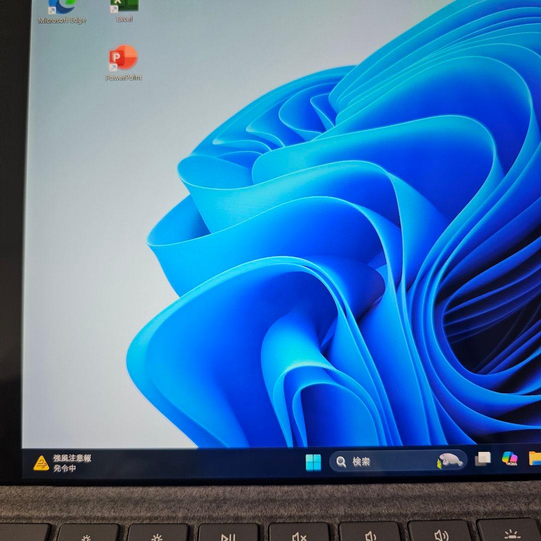 Surface Pro7＋ プラス／Core i5 11世代／LTE内蔵／ペン