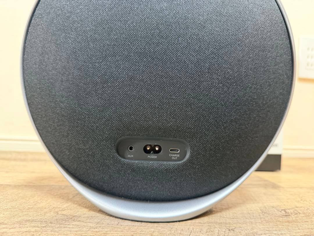 Harman Kardon Onyx Studio 9 スバル