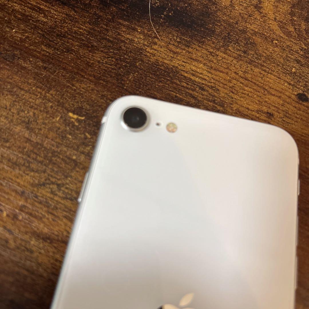 大幅値下げ★Apple iPhone SE (第2世代) ホワイト