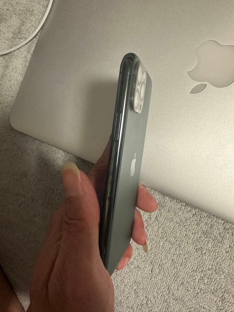 iPhone 11 Pro 256GB ミッドナイトグリーン